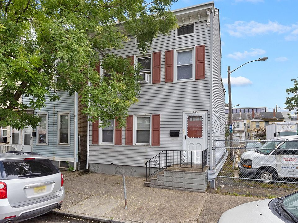 1st image of 1015 S Broad St