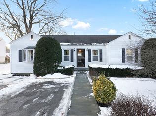 14 Ogden Ave, Cortlandt Manor, NY 10567