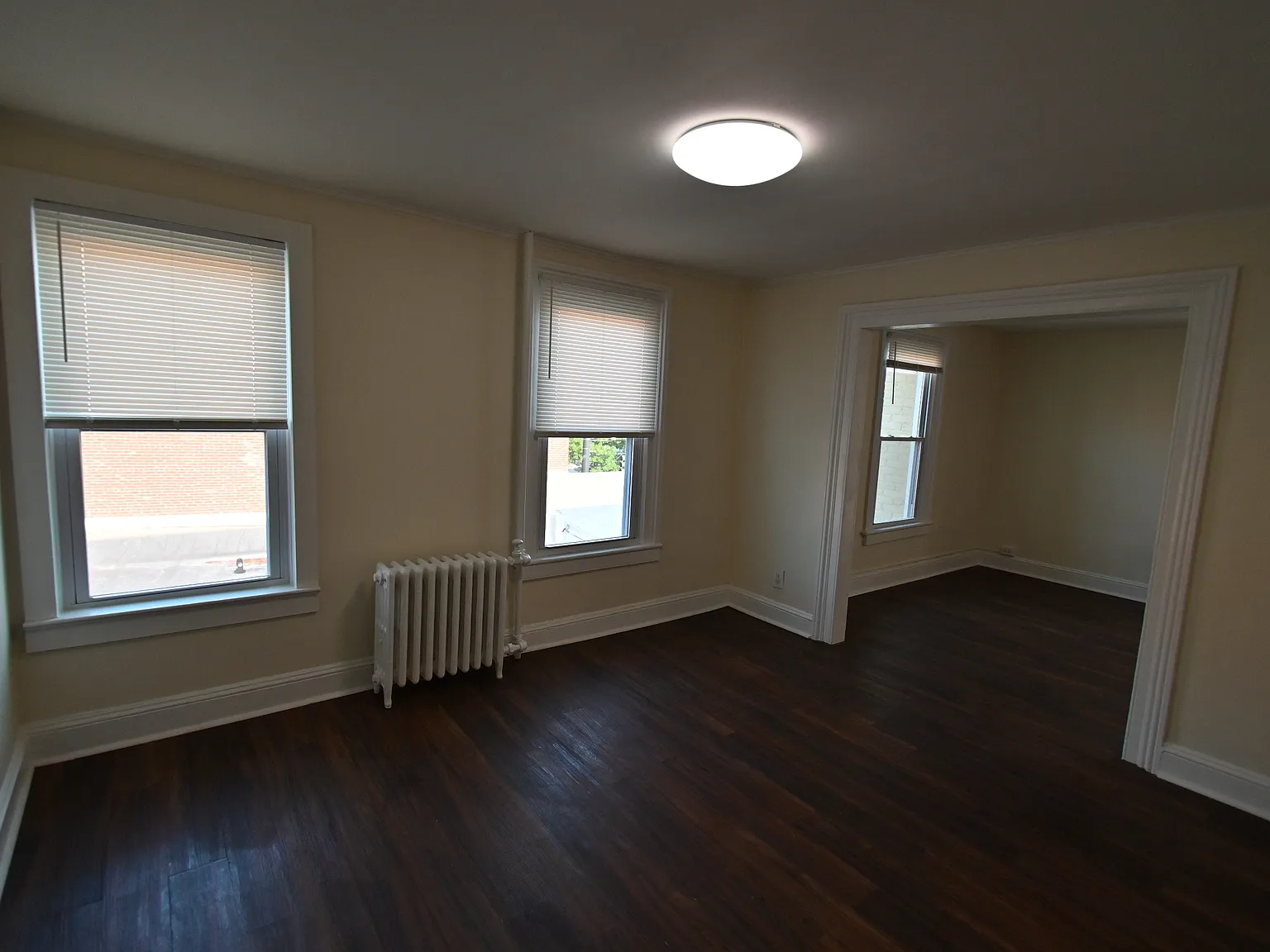 3 bed, 1000 sqft, $3,200 — Photo 3