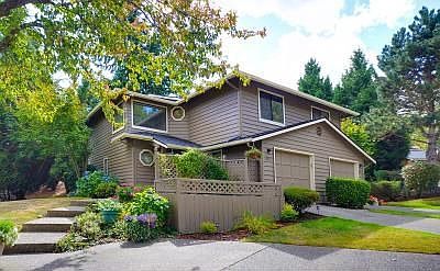 1st image of 15915 NE 42nd St
