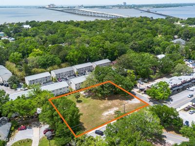 516 Porter Ave, Ocean Springs, MS, 39564