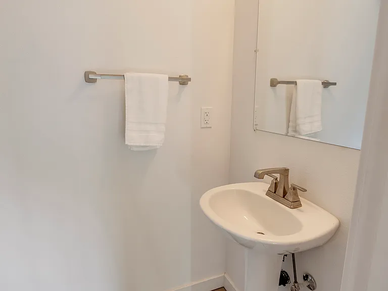 6824 N Catlin Ave #A — Photo 20