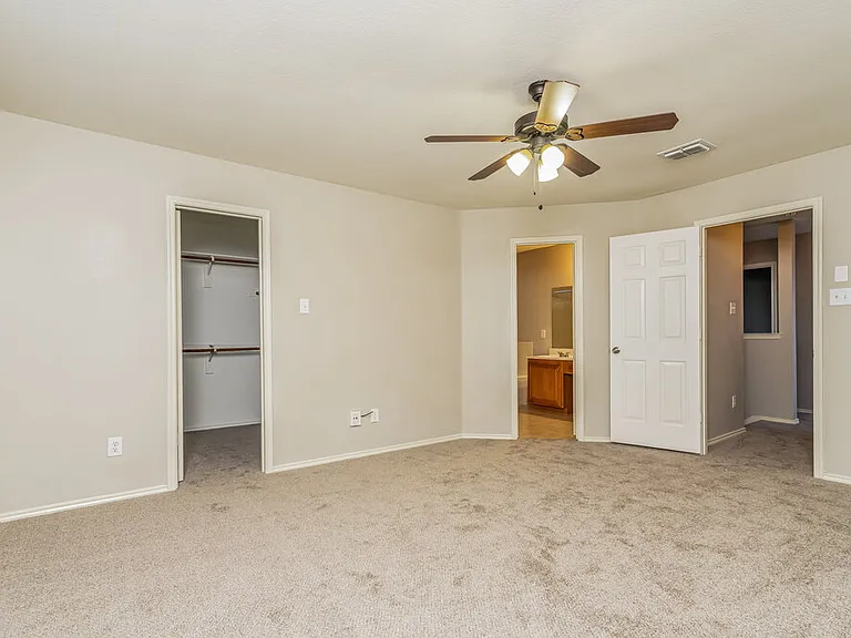 1253 Spring Water Dr — Photo 10