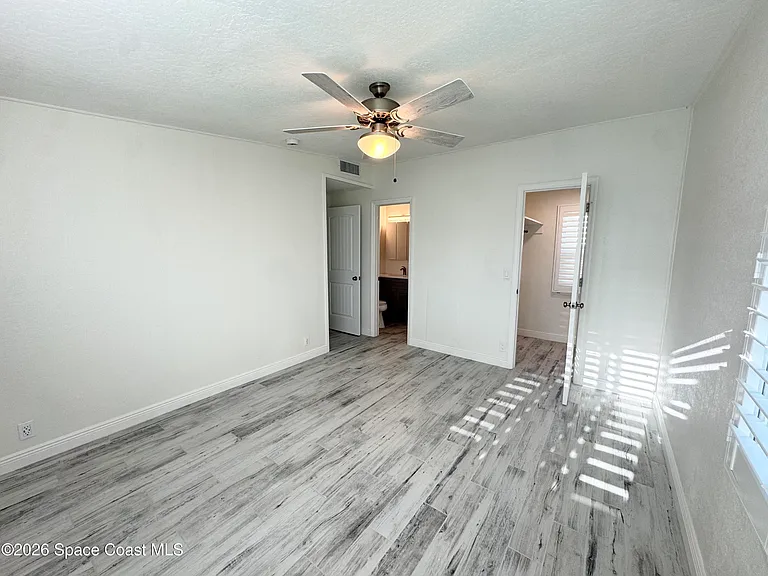 249 Palm Ln — Photo 19