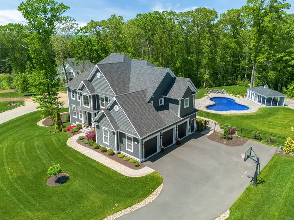 4 Avas Way, Burlington, CT 06013