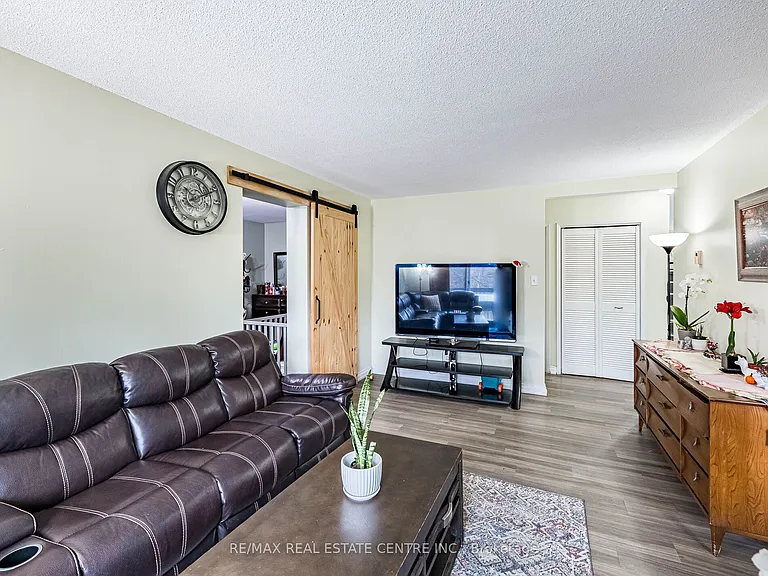49 Rhonda Rd #121 — Photo 11
