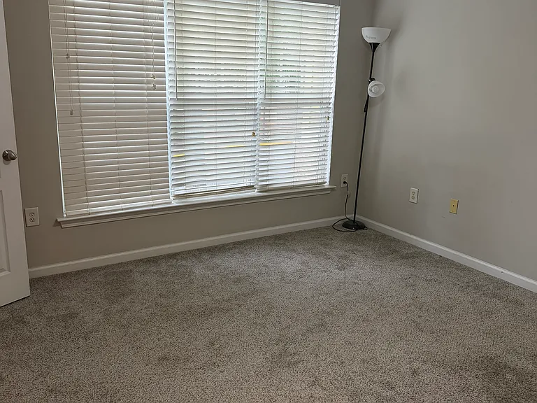 490 Barnett Shoals Rd #914 — Photo 5