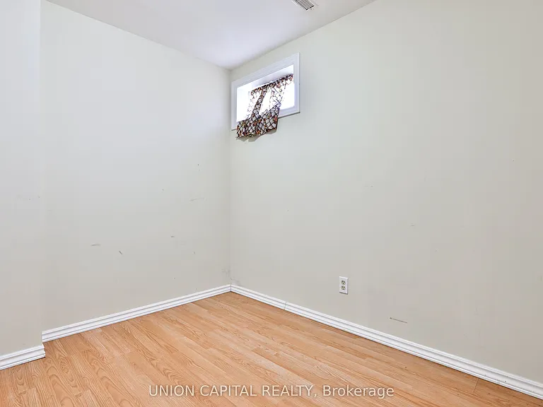 168 Old Sheppard Ave #BASEMENT — Photo 5