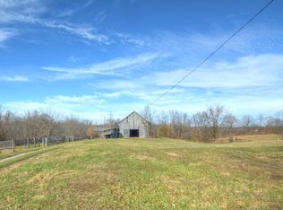 2926 Cummins Ferry Rd, Versailles, KY 40383