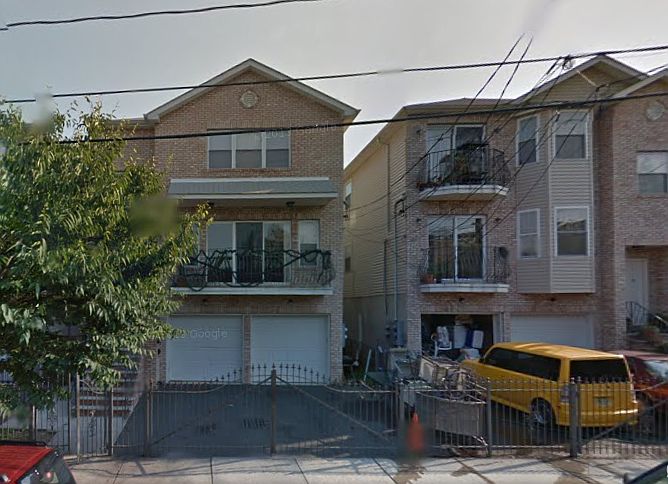 2nd image of 27 Camp St #29