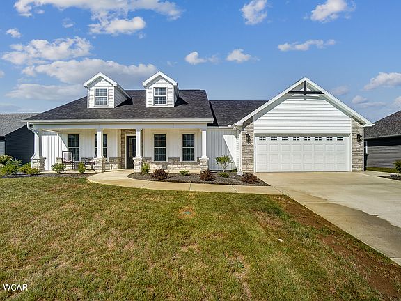 3rd image of 3714 Sky Hawk Dr