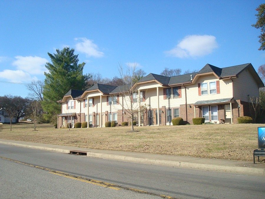 2nd image of 500 Paragon Mills Rd APT F6