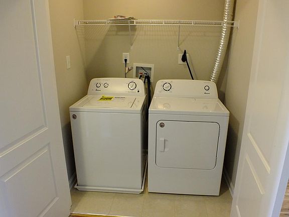 Washer & Dryer Included