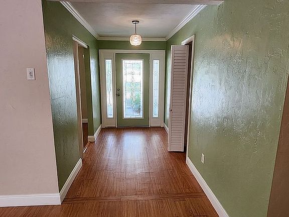 4th image of 2321 NW 15th Pl