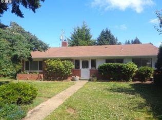 960 Lewis St, North Bend, OR 97459