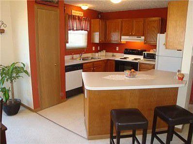 5th image of 3416 Royal Hill Dr