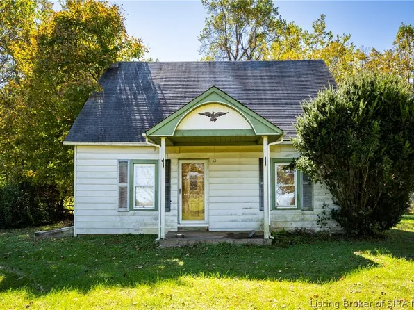 8373 Morgans Lane SE, Elizabeth, IN 47117