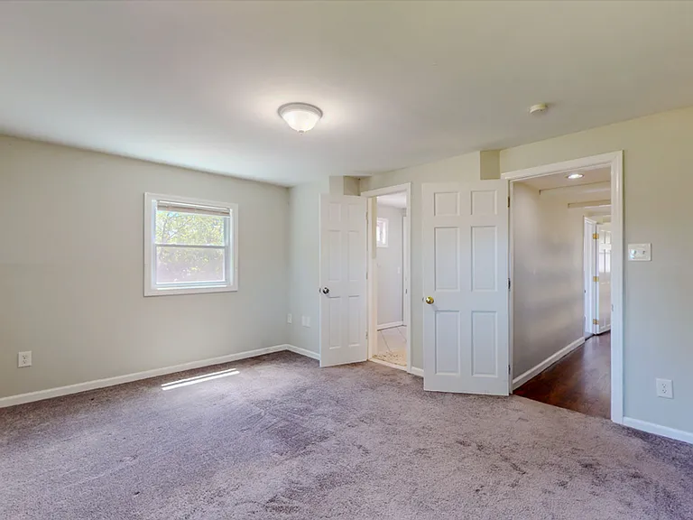 677 Garfield Ave — Photo 22