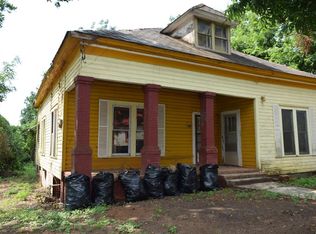 914 South St, Palestine, TX 75801