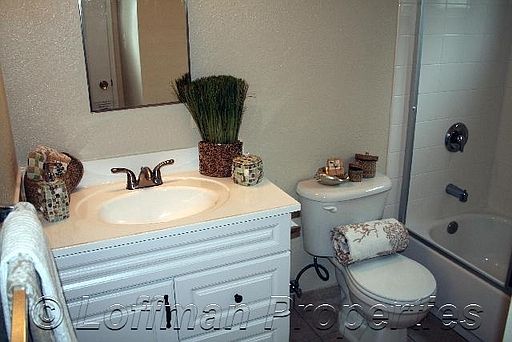 4th image of 1303 Edmonton Ave APT 3