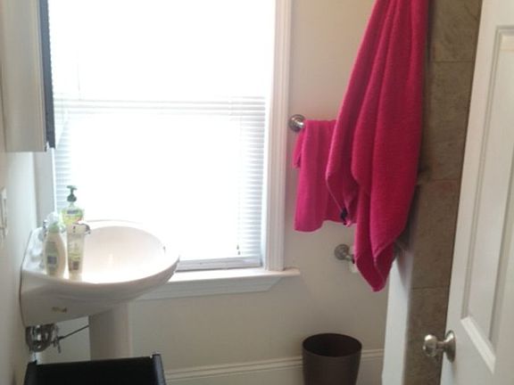 3rd image of 33 Aspinwall Ave APT 2