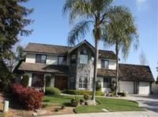 305 Fallbrook Cir, Reedley, CA 93654