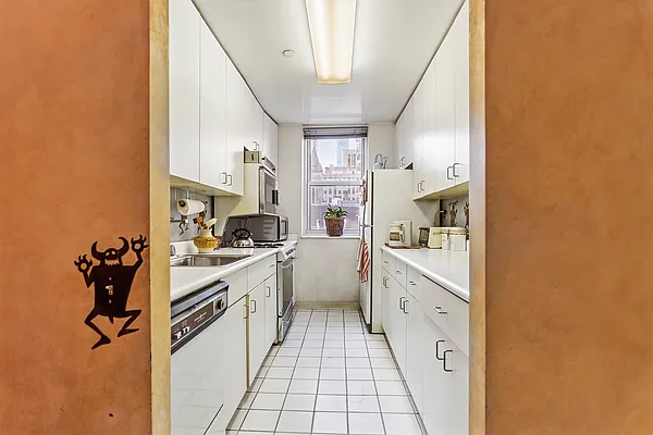 Sold by Keller Williams Realty Landmark II | media 22