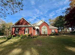 110 Shirah Dr, Headland, AL 36345