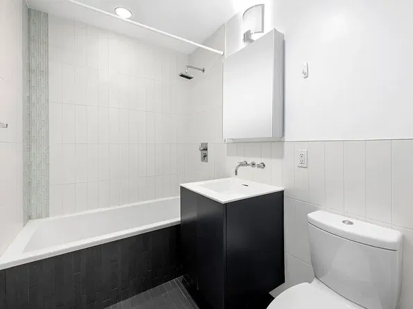 109 Gold Street #2E, photo 5