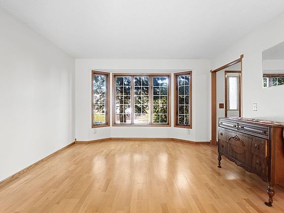 4th image of 14130 Dearborn Path