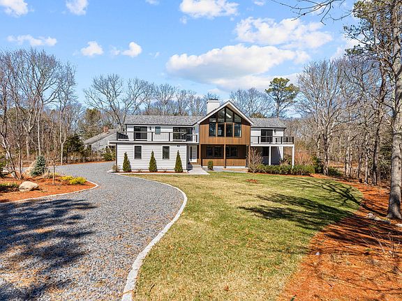2nd image of 46 Greensward Circle