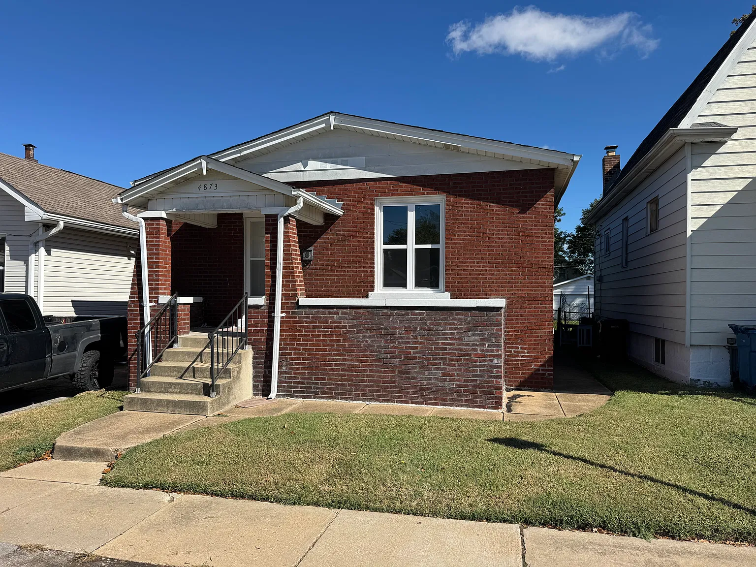2 bed, 1300 sqft, $1,500 — Photo 1