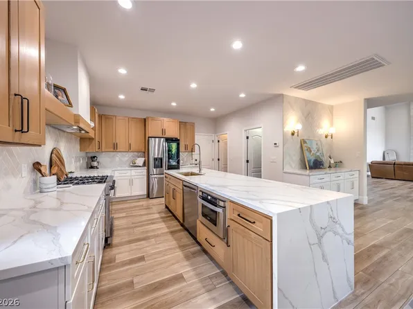 9901 Laurel Springs Ave, Las Vegas, NV 89134