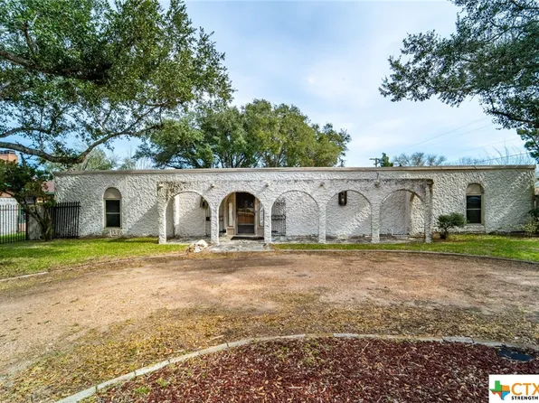 112 Stratford St, Victoria, TX 77905