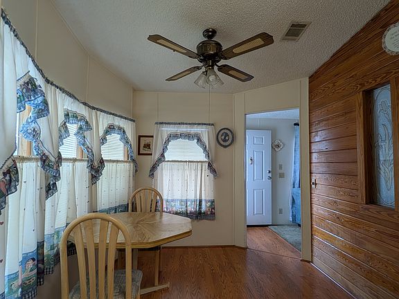 5th image of 215 Taho Cir #346