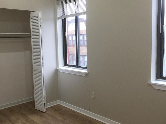 3rd image of 1635 South St Floor 2