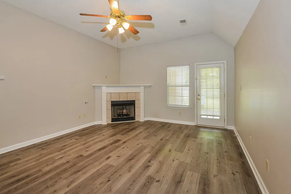 3 bed, 2.0 bath, 1507 sqft, $1,770 — Photo 4