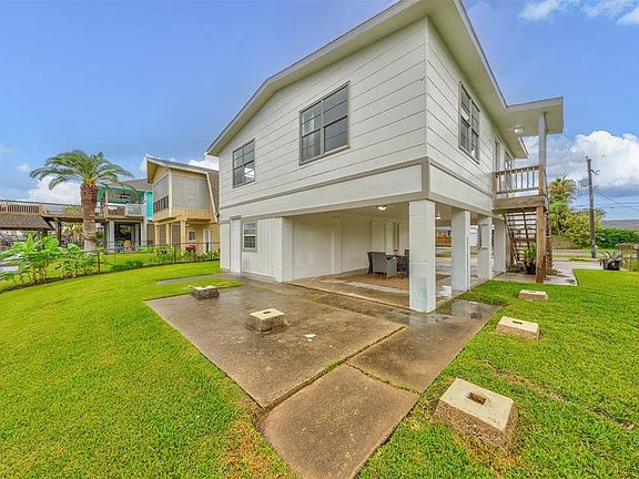 3rd image of 89 Tarpon Street