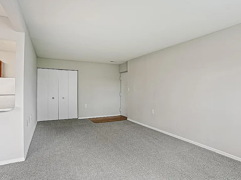 Meadow Creek Apartments — Photo 4