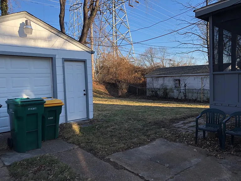 7533 Haywood Dr — Photo 13