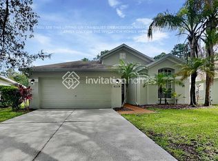 16806 Hawkglen Pl, Lithia, FL 33547