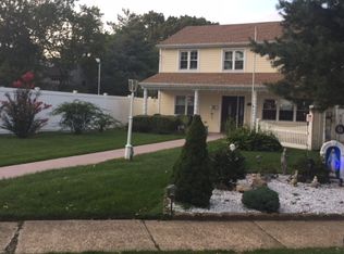 10 Audrey Ave, Elmont, NY 11003