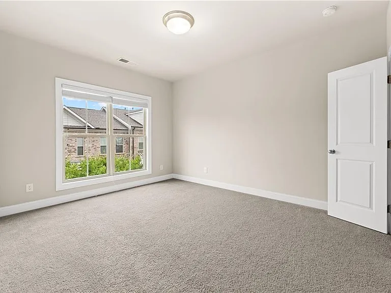 205 Bedford Aly — Photo 29