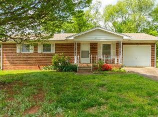 613 Hal St NW, Huntsville, AL 35805
