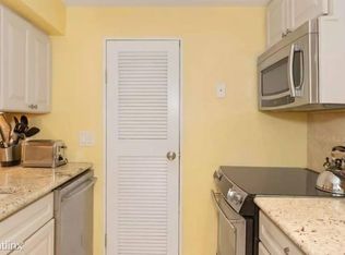 126 Beacon St #5R, Boston, MA 02116
