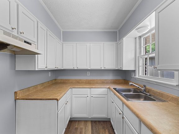 5th image of 317 State St