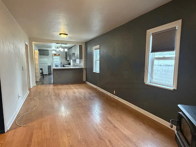 2 bed, 1.0 bath, 1016 sqft, $1,550 — Photo 3