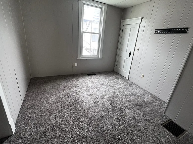 708 Rawson Ave — Photo 14