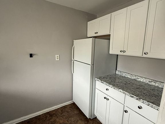 5th image of 712 E Chester Pike APT A