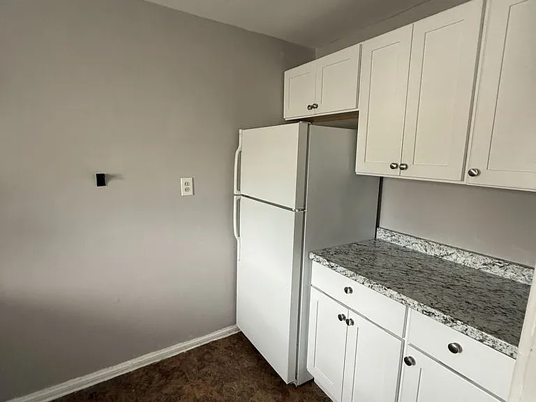 712 E Chester Pike — Photo 5